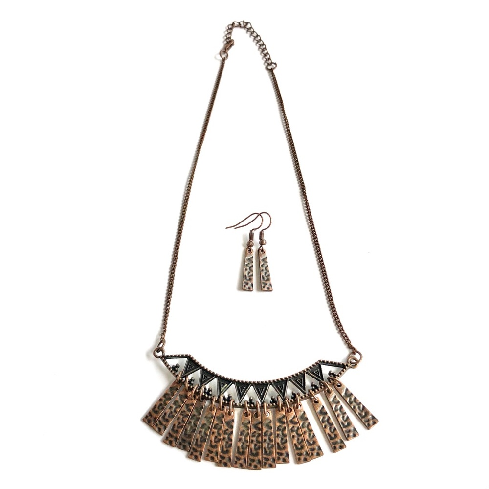 Necklace & earrings set